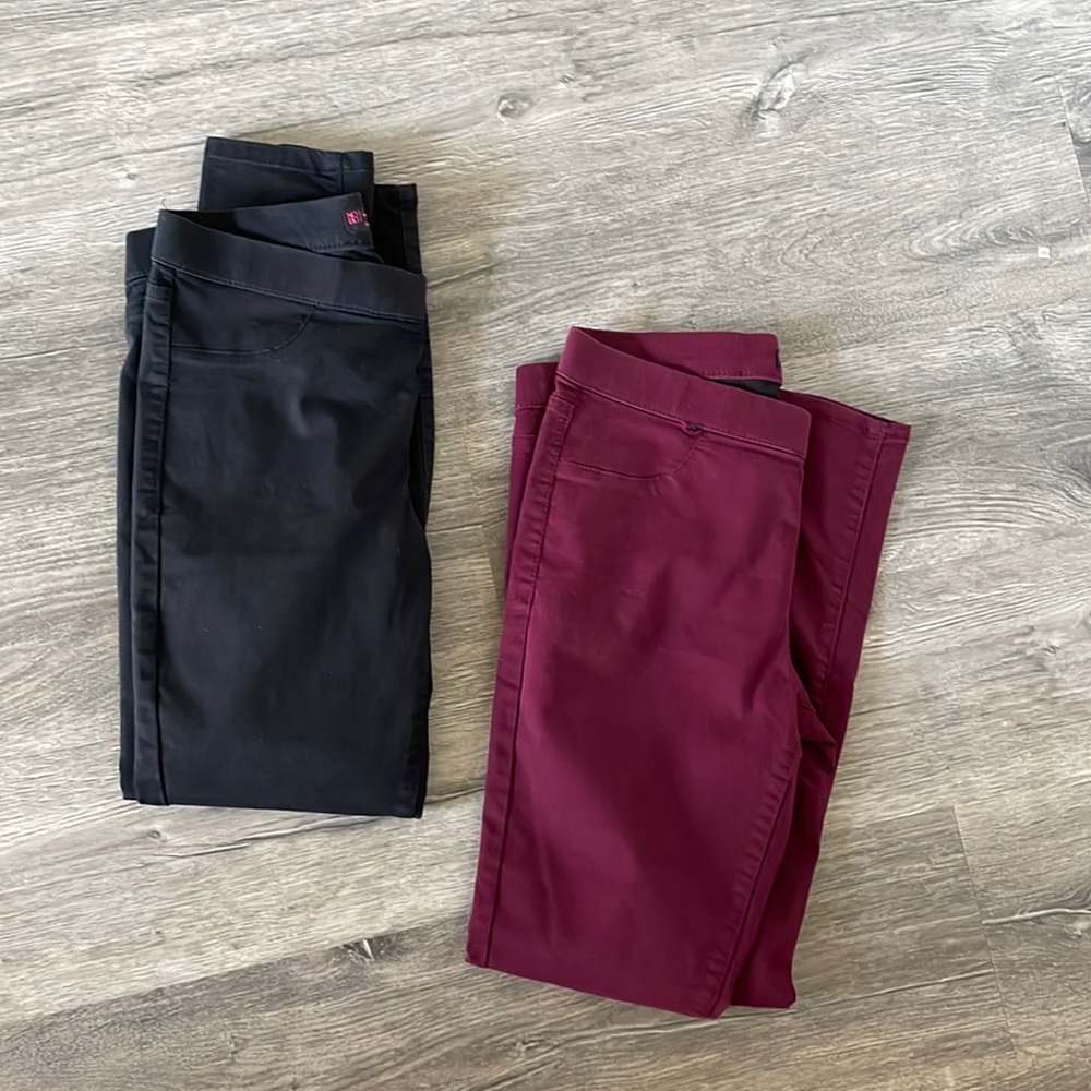 2 Pair 1-black 1-burgundy No Boundaries Size L (11-13)$20!BOTH Good Condition - Picture 3 of 5